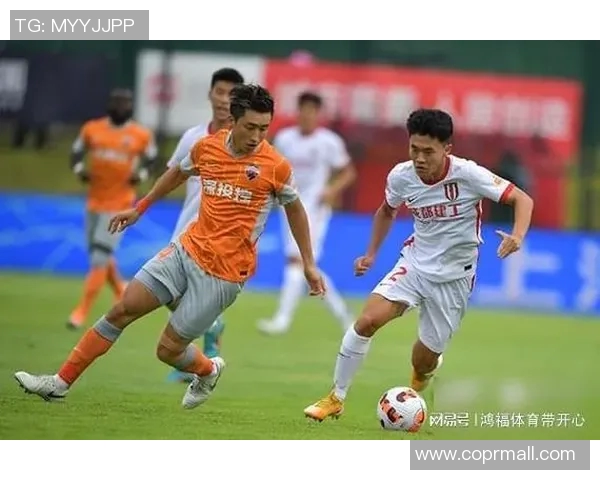 赛后分析:深圳足球队与成都足球队球员个人能力对比与表现总结 赛后分析:深圳足球队与成都足球队球员个人能力对比与表现总结