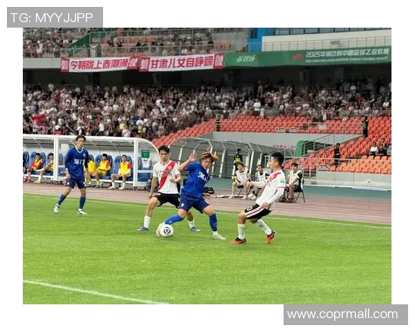 上海足球队的节奏变革引发热议球迷期待新风貌与未来发展