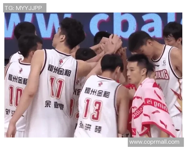 南京篮球队在全国锦标赛积分榜中以92分稳居第一位置,展现强劲实力 南京篮球队在全国锦标赛积分榜中以92分稳居第一位置,展现强劲实力