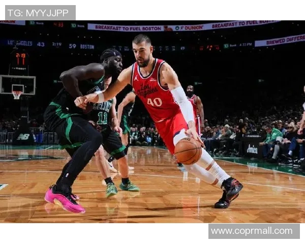 快船与凯尔特人全场激战回顾球员表现与战术分析精彩纷呈