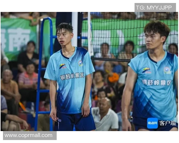 赵岩昊的篮球之路：从青涩少年到职业赛场的璀璨明星