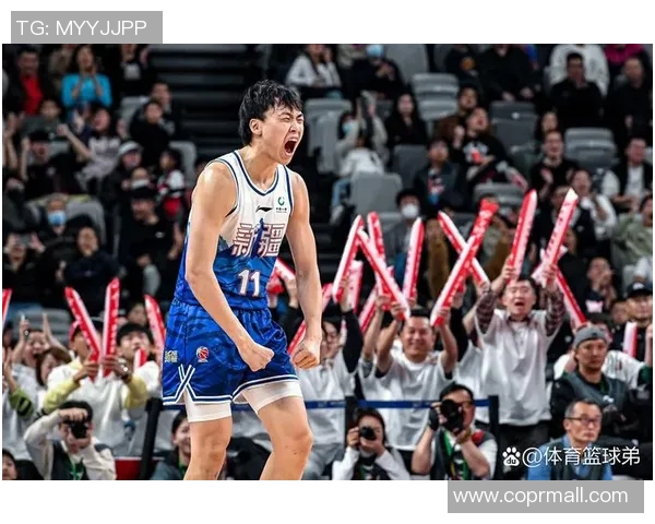 齐麟的崛起与挑战：探索年轻球员在职业篮球中的成长之路