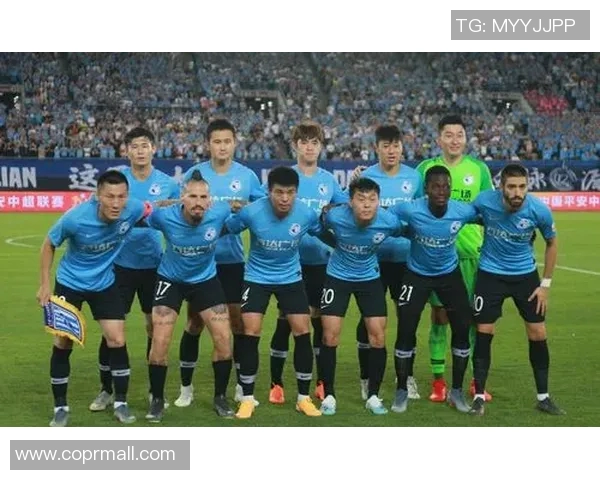 长春农商银行与大连队的精彩对决揭示足球战术与团队协作的重要性 长春农商银行与大连队的精彩对决揭示足球战术与团队协作的重要性