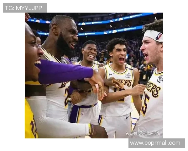 2021年湖人与勇士激战回顾：经典对决与精彩瞬间全解析