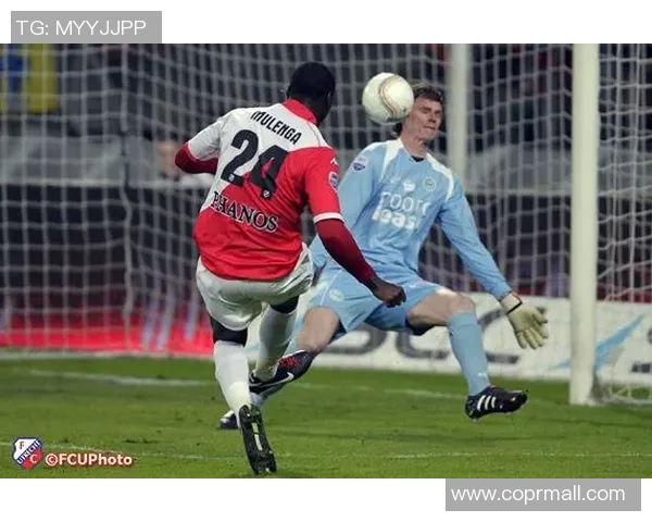 乌德勒支主场迎战阿尔克马全力争胜展现球队实力与斗志 乌德勒支主场迎战阿尔克马全力争胜展现球队实力与斗志